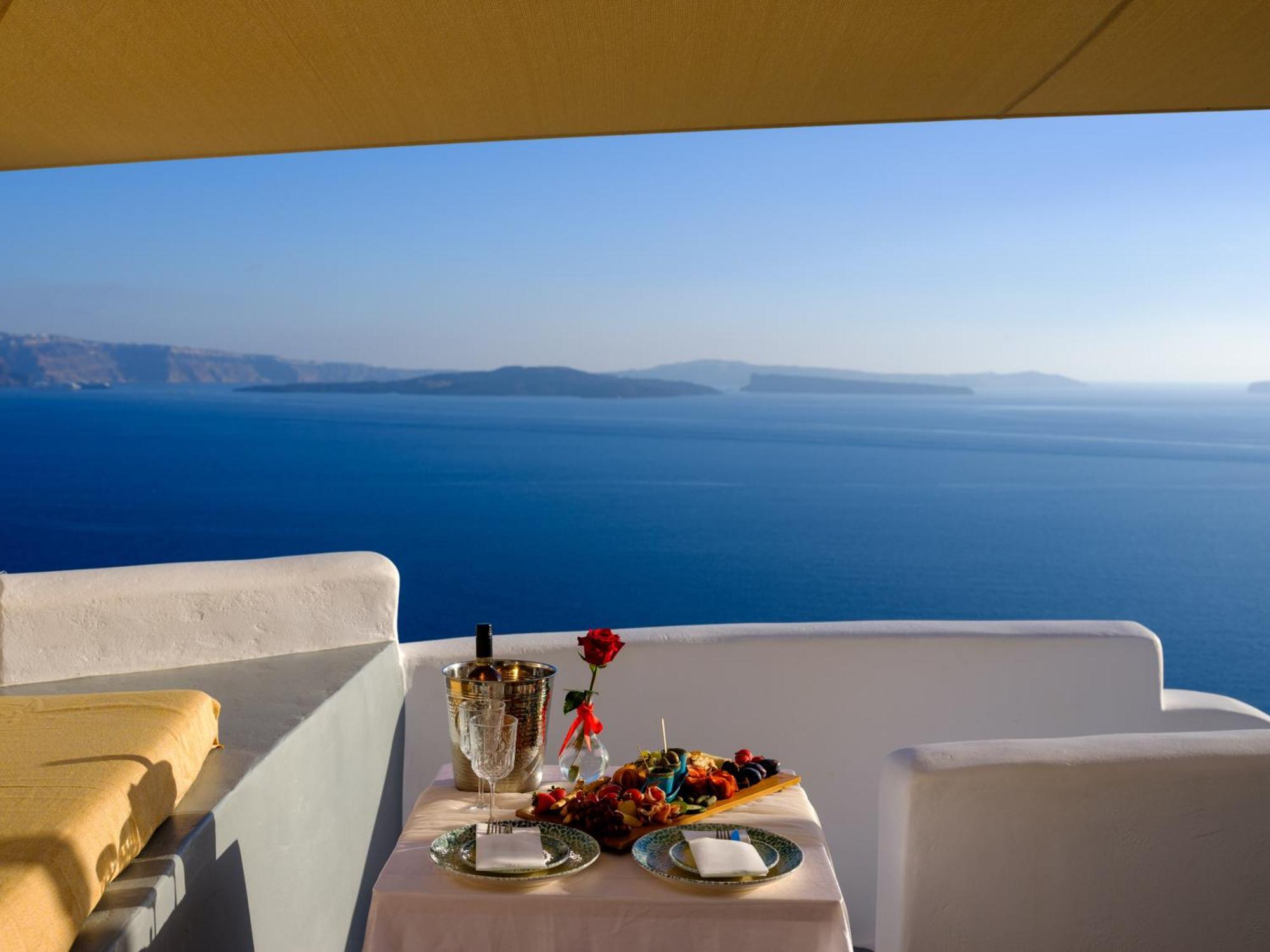 Thirea Suites Oia  Bagian luar foto