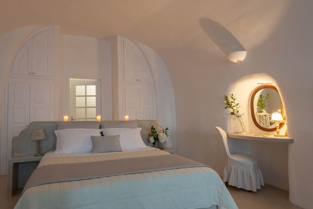 Thirea Suites Oia  Bagian luar foto